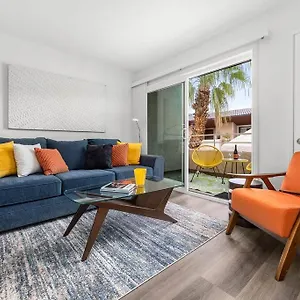 The 1 At Biarritz-remodeled 1 Bedroom In Downtown Ps Palm Springs